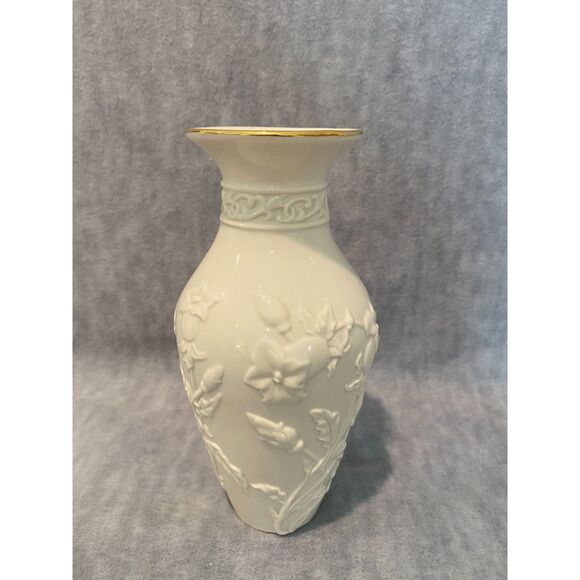 Lenox Floral Meadow Canterbury Vase 8" Ivory‎ Flowers Gold Trim NEW #823287 - Picture 6 of 8